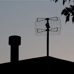 Antennas DB2-E (r) Db2-e  Multidirectional Bowtie Uhf Dtv Antenna