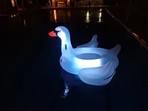 International 90702 Giant Led Light Up Swan