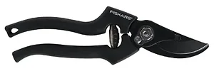 Fiskars Ergonomic Bypass Pruner for Easy Cutting