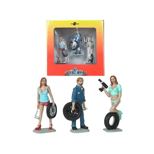 MH775 | Motorhead Miniatures Michelle, Meg & Gary Tire