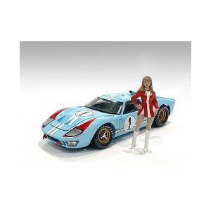 American 76400 Race Day 2 Figurine Vi For 124 Scale Models By