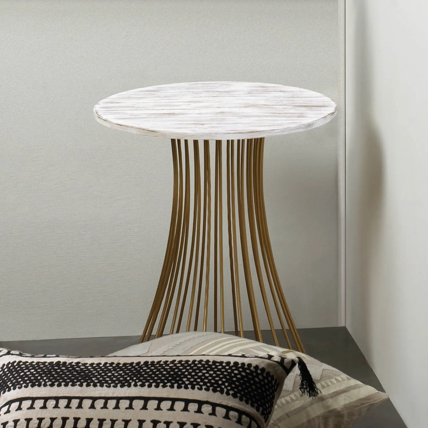 Nikki 5001039 Santa Barbara Round Gold Accent Table With Whitewash Top