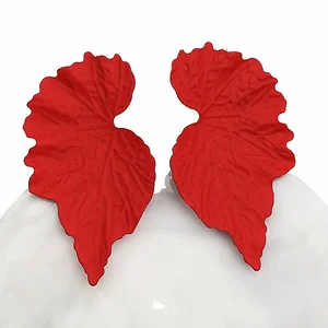 E9063.1 | Claudia G Collection Elegant Red Mirrored Leaf