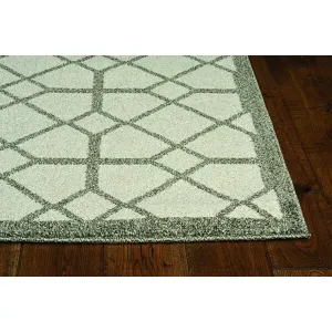 Homeroots.co 375023 2' X 3' Ivory Or Grey Diamond Pattern Accent Rug