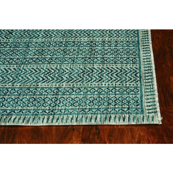 Homeroots.co 375203 3' X 4' Teal Polypropylene Area Rug