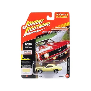 JLCP7052 | Johnny Lightning 1969 Camaro SS Butternut Yellow