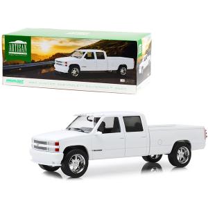 Greenlight 19072 1997 Chevrolet Silverado 3500 Custom Pickup Truck Oly