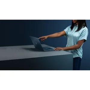 LVH-00038 | Microsoft Surf Laptop 2 - 256GB, Intel i7, 8GB
