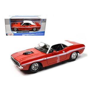 Maisto 31263r 1970 Dodge Challenger Rt Coupe Red With White Top And Wh