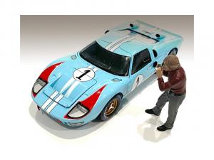 American 76384 Race Day 1 Figurine Ii For 124 Scale Models By