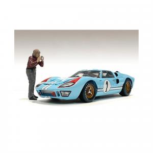 American 76284 Race Day 1 Figurine Ii For 118 Scale Models By