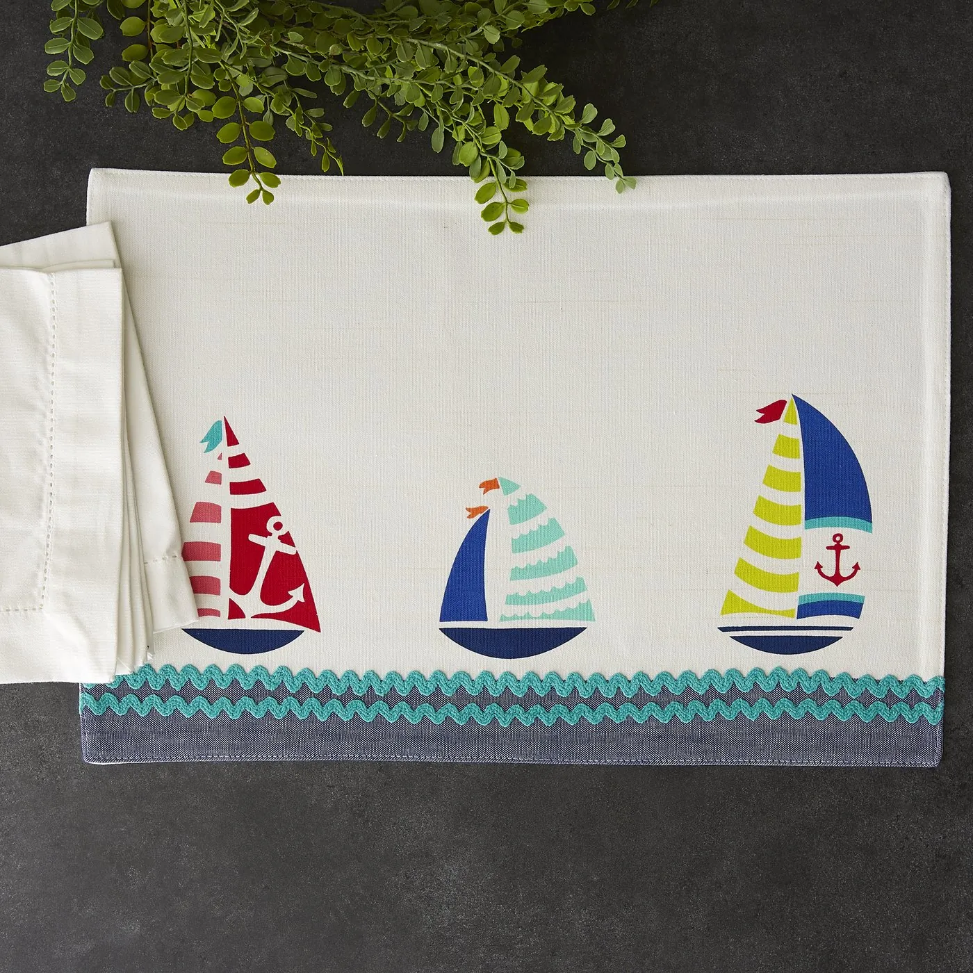 Dii CAMZ10815S Set Of 6 Fabric Placemats - Sailboats