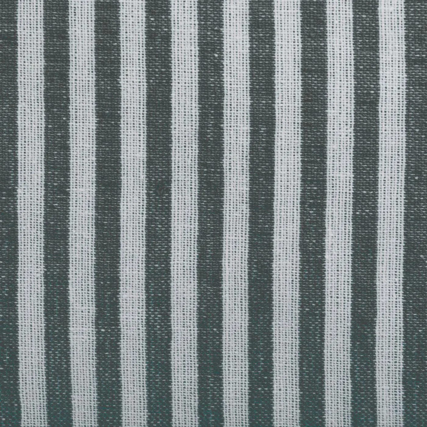 Dii CAMZ38960S Stone Gray Striped Seersucker Round Tablecloth - 70 Inc