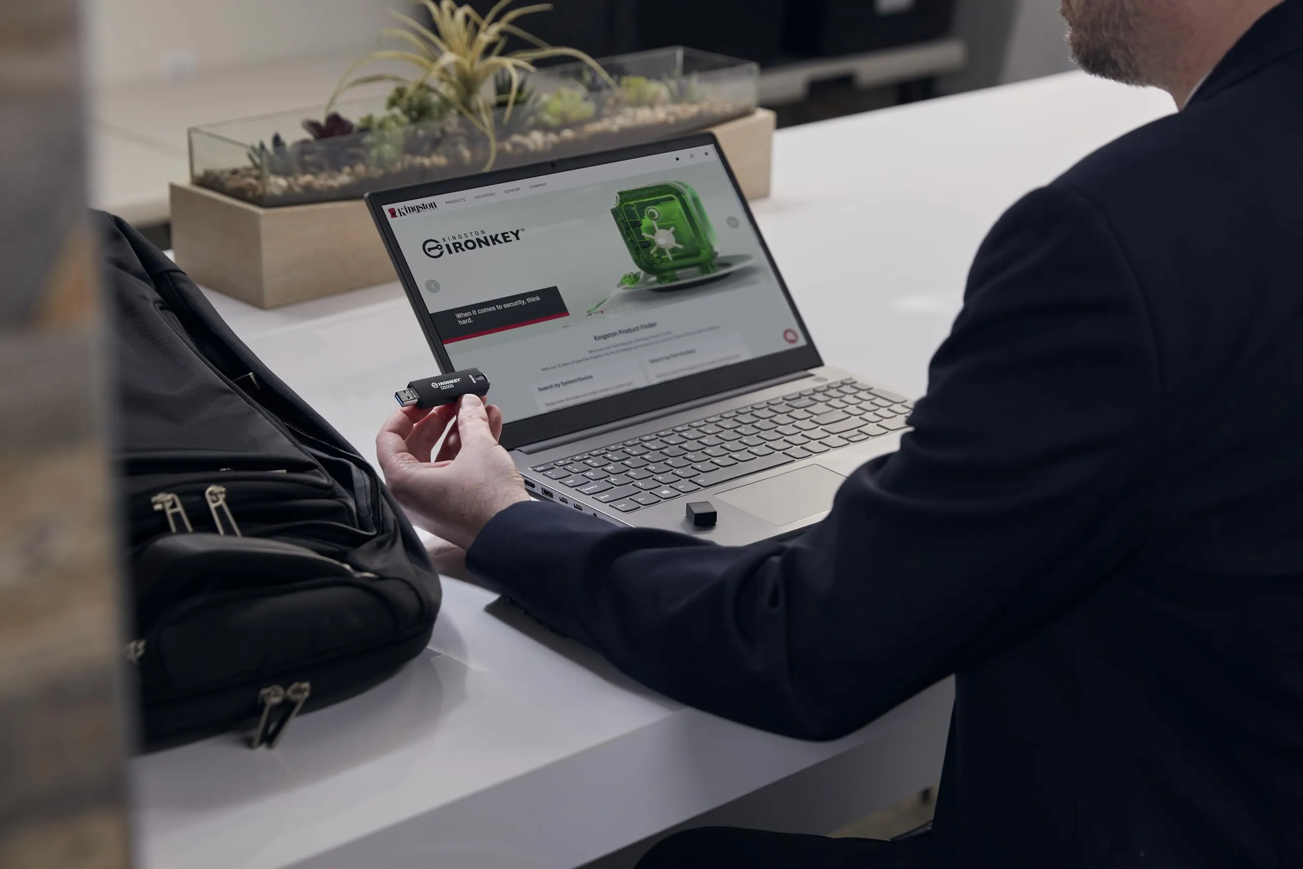 KINGSTON-IKD500S/32GB